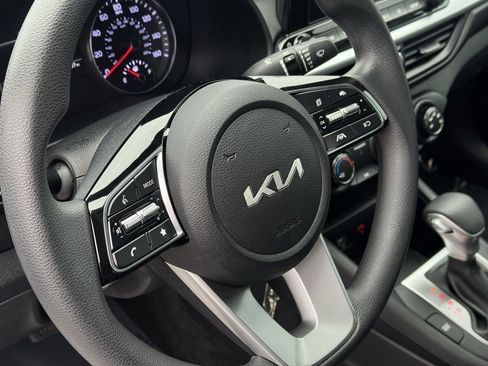 Used 2024 Kia Forte LXS w/ LXS Technology Package image 15