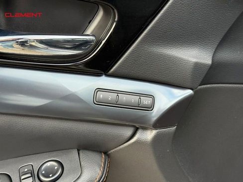 Used 2023 Nissan Maxima SR w/ Sport Mat Group FWD image 22