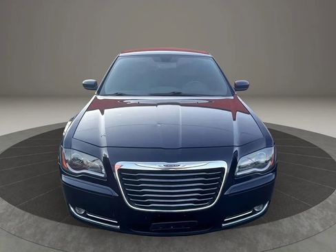 Used 2013 Chrysler 300 S image 2