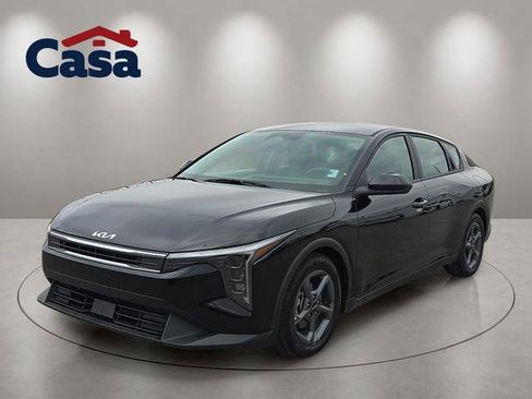 Used 2025 Kia K4 FWD image 1