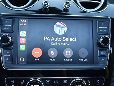 Used 2020 Bentley Bentayga Design Series image 37