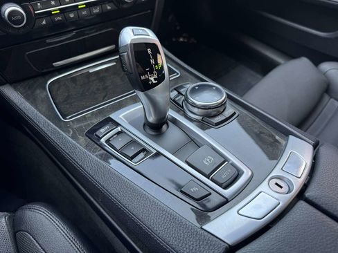 Used 2014 BMW 740i image 20