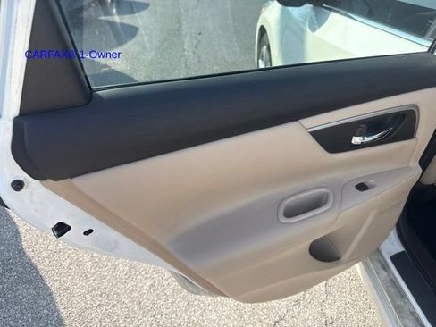 Used 2015 Nissan Altima 2.5 SV w/ Convenience Package FWD image 15
