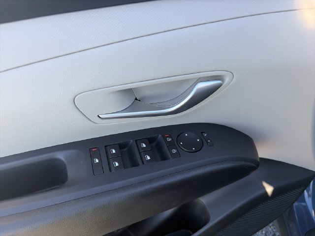 Used 2025 Hyundai Tucson SEL AWD/4WD image 17