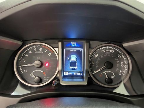 Used 2023 Toyota Tacoma Limited image 20