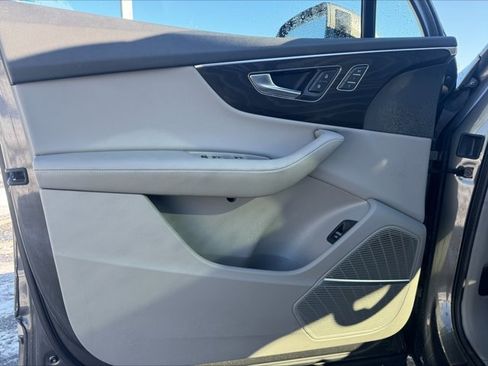 Used 2023 Audi Q7 Premium Plus w/ Premium Plus Package image 9