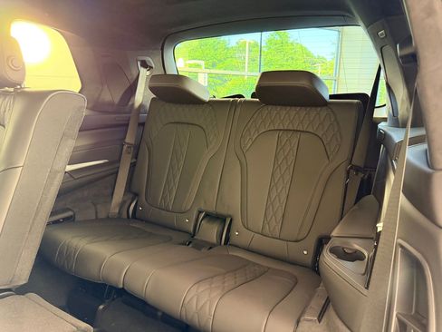 Certified 2025 BMW X7 M60i AWD/4WD image 18