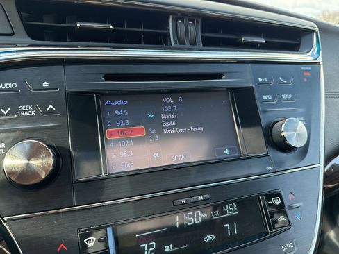 Used 2014 Toyota Avalon XLE Premium image 19