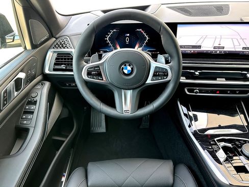 New 2026 BMW X5 xDrive40i w/ M Sport Package AWD/4WD image 16