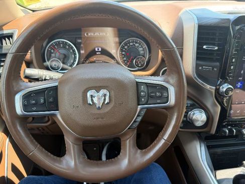 Used 2020 RAM 1500 Laramie AWD/4WD image 7