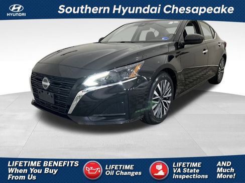 Used 2023 Nissan Altima 2.5 SV image 1