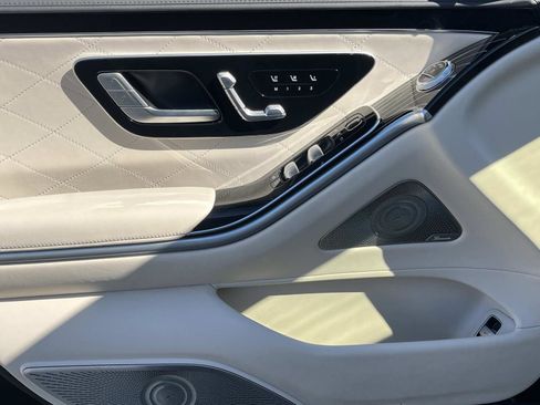 Certified 2023 Mercedes-Benz S 580e 4MATIC Sedan image 21
