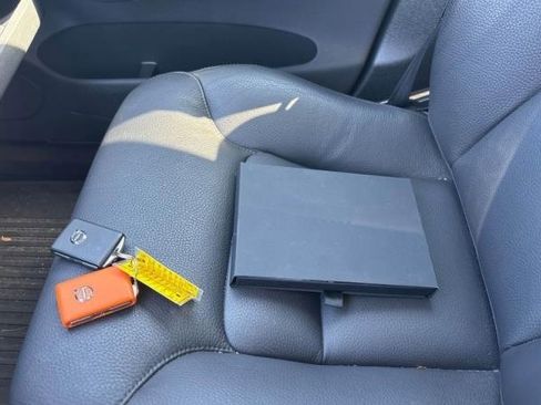 Used 2023 Volvo XC60 B5 Plus w/ Climate Package image 4