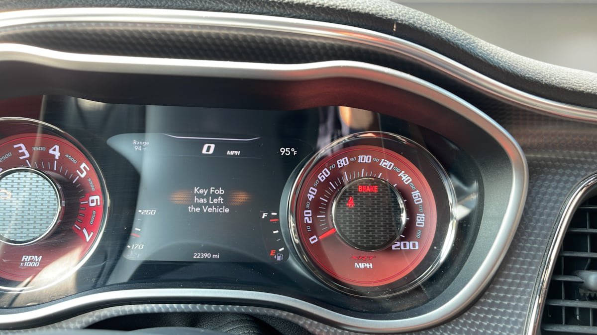 Used 2015 Dodge Challenger SRT Hellcat RWD image 13