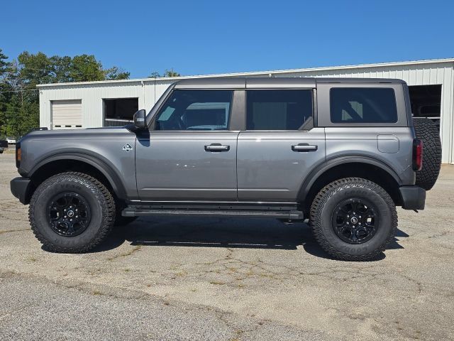 Certified 2024 Ford Bronco Outer Banks w/ Sasquatch Package AWD/4WD image 2