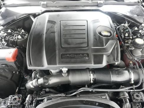 Used 2024 Jaguar XF R-Dynamic SE AWD/4WD image 35