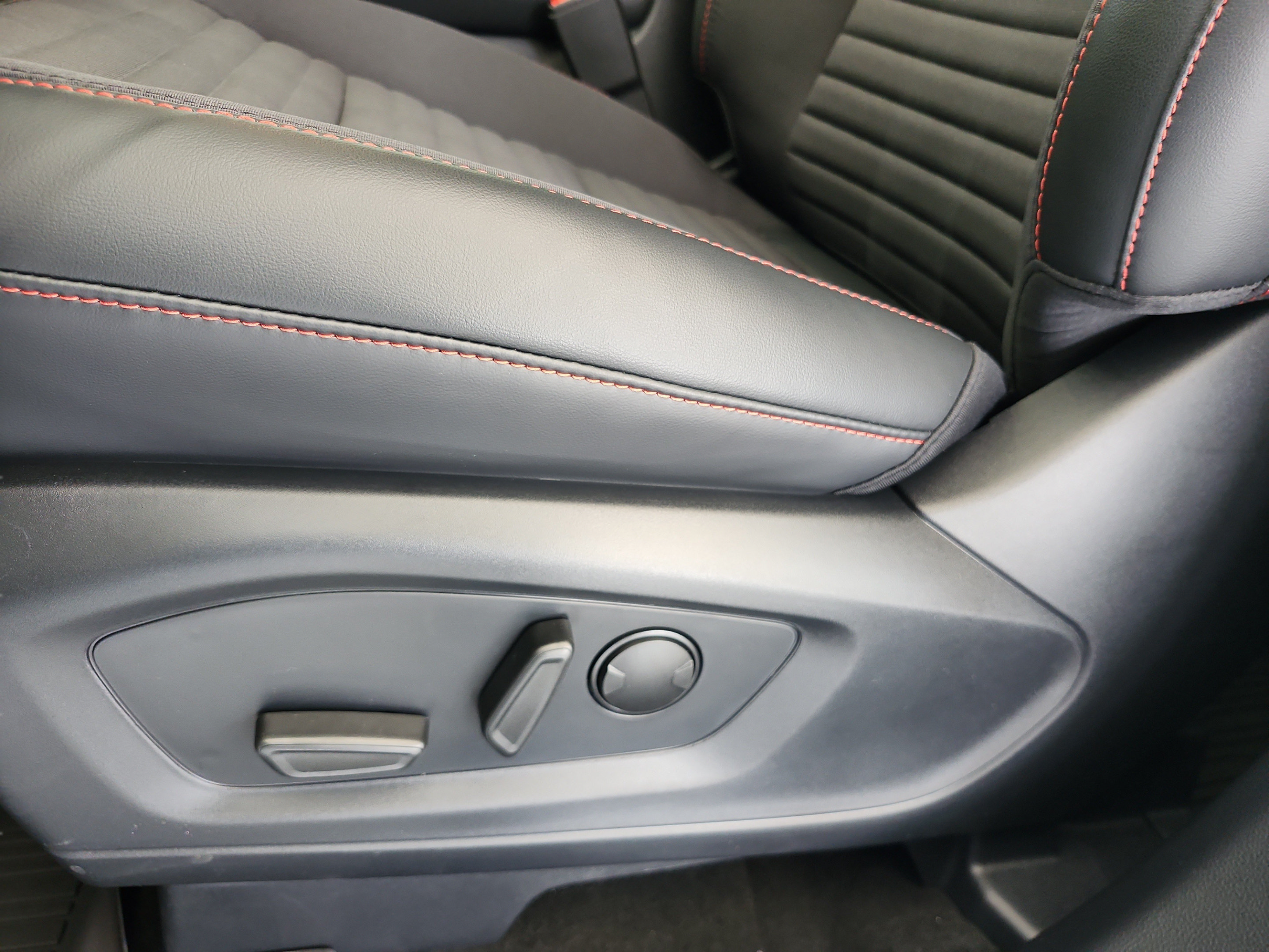 New 2026 Ford Explorer ST-Line w/ Premium Package RWD image 15