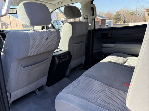 Used 2010 Toyota Tundra 4x4 CrewMax image 22