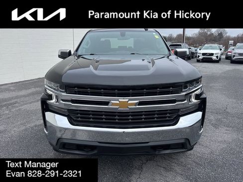 Used 2022 Chevrolet Silverado 1500 LT image 2