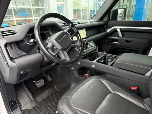 Used 2023 Land Rover Defender 90 X-Dynamic SE AWD/4WD image 9