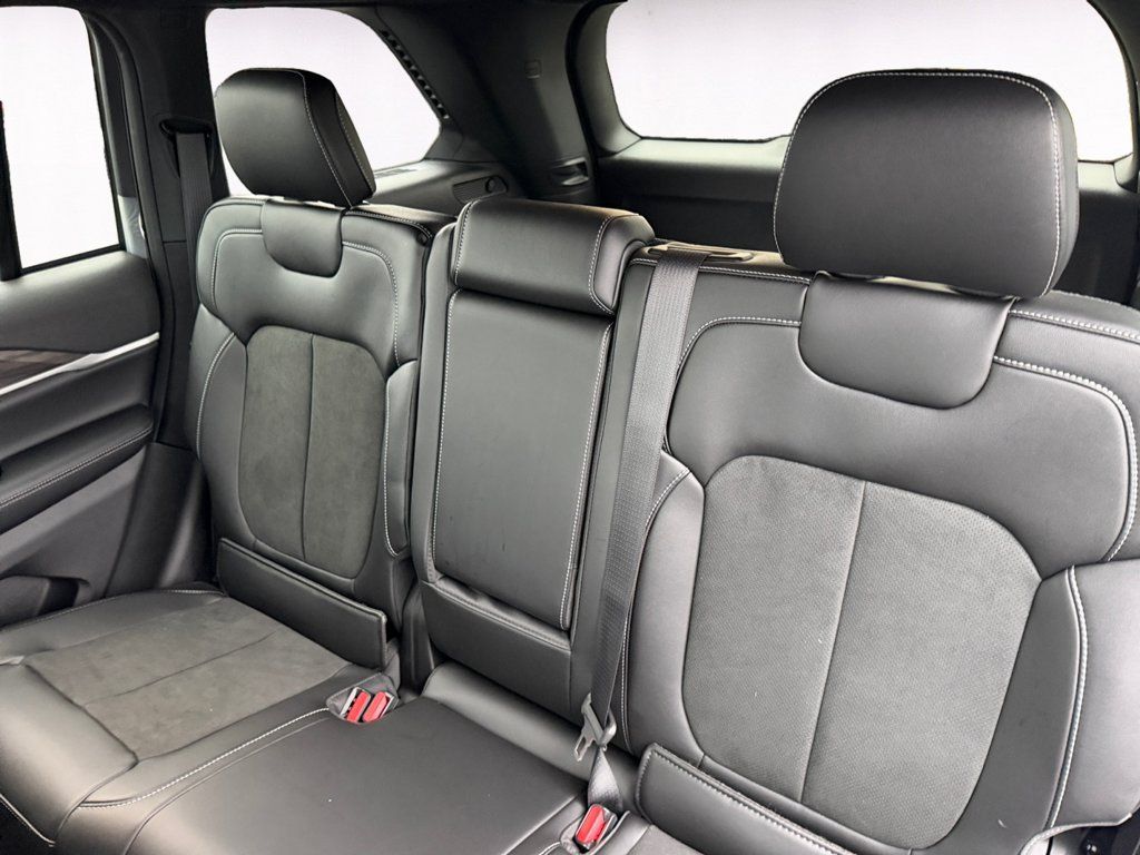 New 2026 Jeep Grand Cherokee Altitude AWD/4WD image 13
