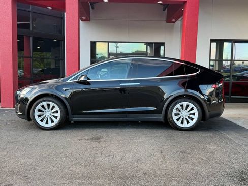 Used 2023 Tesla Model X AWD/4WD image 6