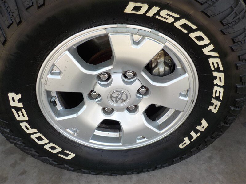 Used 2014 Toyota Tacoma PreRunner w/ TRD Off-Road Package RWD image 10