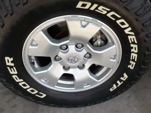 Used 2014 Toyota Tacoma PreRunner image 10