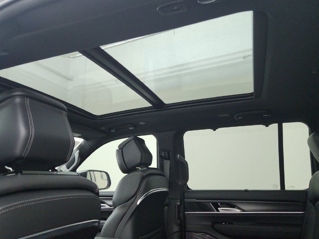 New 2026 Jeep Grand Wagoneer L Summit AWD/4WD image 29