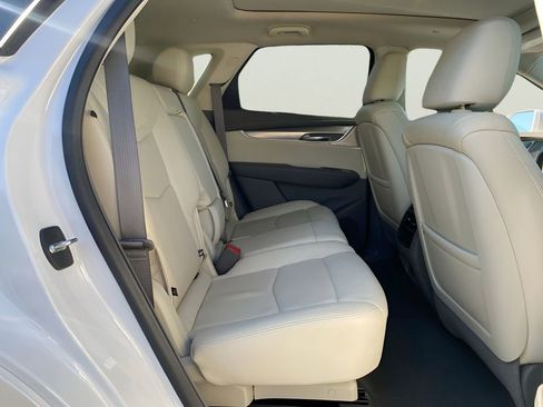 Used 2020 Cadillac XT5 Premium Luxury w/ LPO, Floor Liner Package AWD/4WD image 18