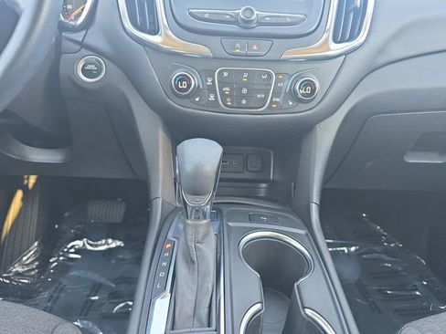 Used 2024 Chevrolet Equinox LT image 3