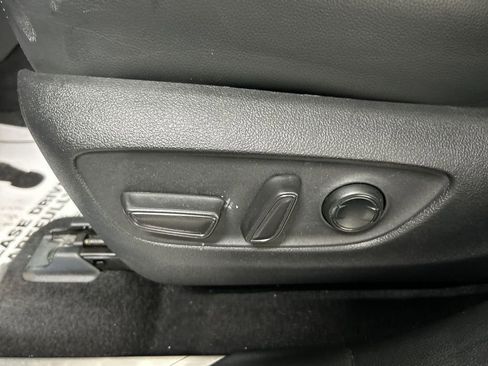 Used 2021 Toyota Highlander Platinum image 10