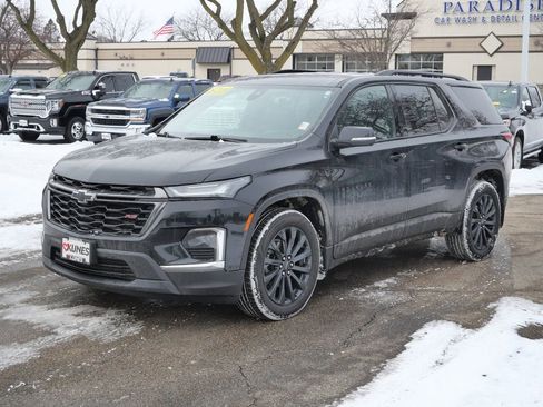 Used 2023 Chevrolet Traverse RS image 4