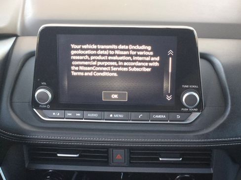 Used 2023 Nissan Rogue SV image 16