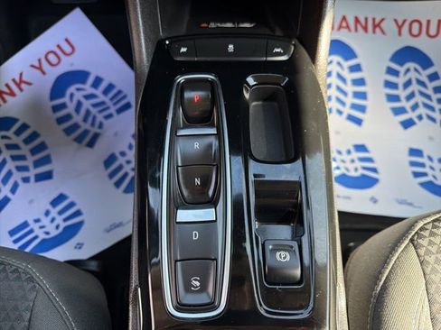 Used 2023 Chevrolet Bolt EUV LT image 30