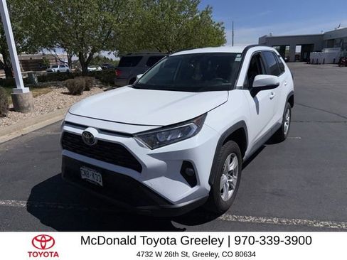 Used 2021 Toyota RAV4 XLE image 3