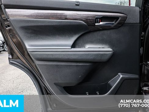 Used 2021 Toyota Highlander Platinum image 57