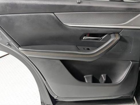 Used 2024 MAZDA CX-90 3.3 Turbo w/ Preferred Plus image 17