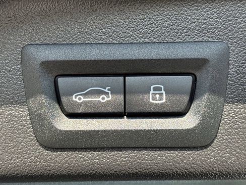 Used 2026 BMW X5 xDrive40i image 9