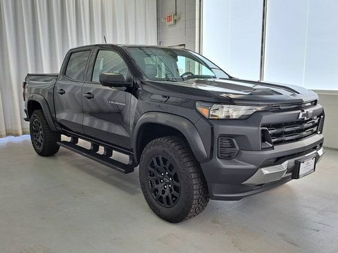 Used 2024 Chevrolet Colorado Trail Boss w/ Advanced Trailering Package AWD/4WD image 4