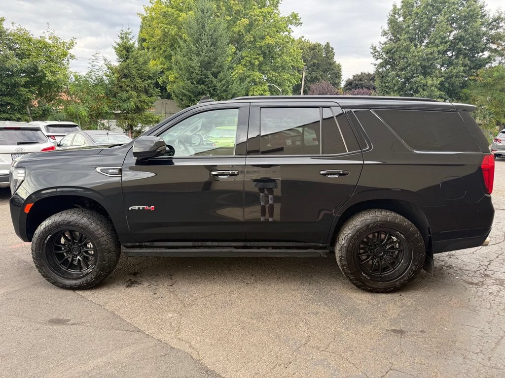 Used 2023 GMC Yukon AT4 w/ AT4 Premium Package AWD/4WD image 9