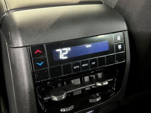 New 2025 Jeep Grand Cherokee L Laredo w/ Luxury Tech Group I image 16