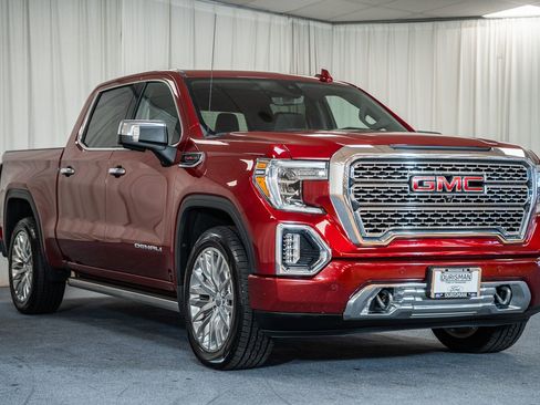 Used 2019 GMC Sierra 1500 Denali w/ Denali Ultimate Package AWD/4WD image 1
