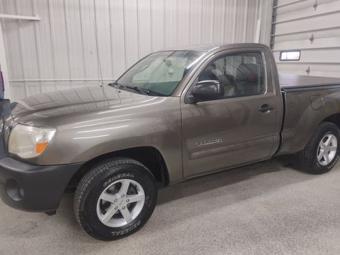 Used 2009 Toyota Tacoma 2WD Regular Cab image 2