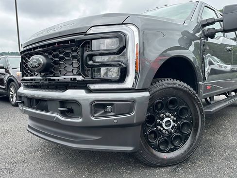 New 2026 Ford F350 Lariat w/ Black Appearance Package AWD/4WD image 38