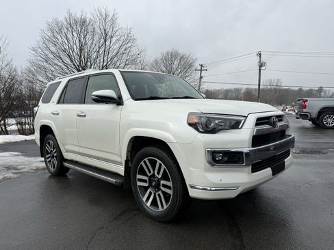 Used 2022 Toyota 4Runner Limited image 8