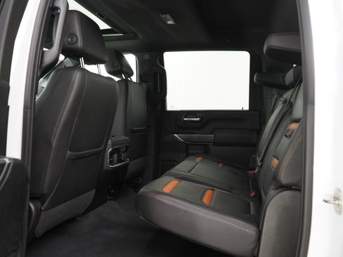 Used 2020 GMC Sierra 2500 AT4 w/ AT4 Premium Package AWD/4WD image 16