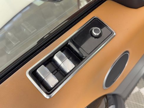 Used 2018 Land Rover Range Rover Sport Supercharged AWD/4WD image 15