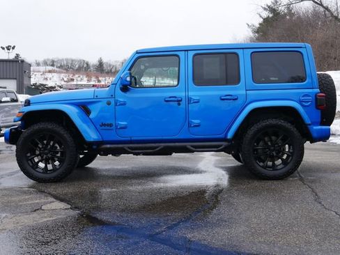 Used 2022 Jeep Wrangler Unlimited Sahara image 3