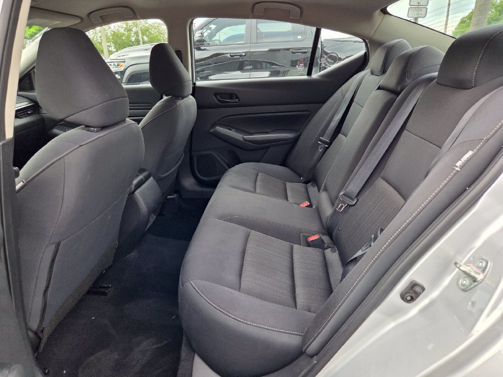 Used 2024 Nissan Altima 2.5 SV FWD image 13